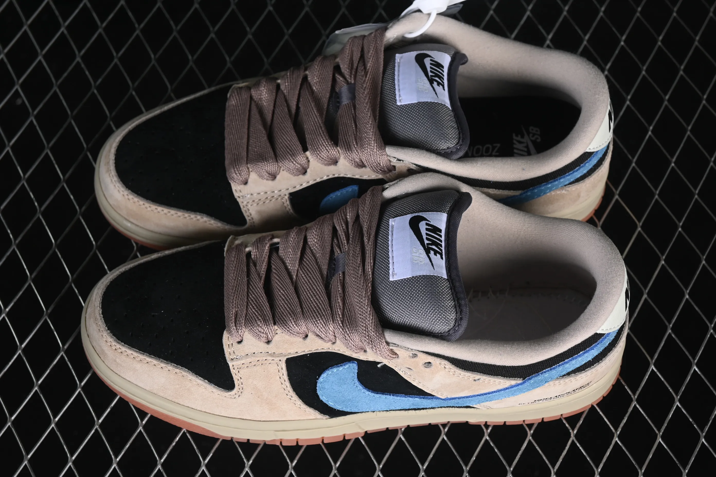 All categories Nk SB Dunk series Nk SB Dunk Low low-top sneakers Nike SB Dunk Low khaki black and blue hook low-top casual sneakers HJ0367-200